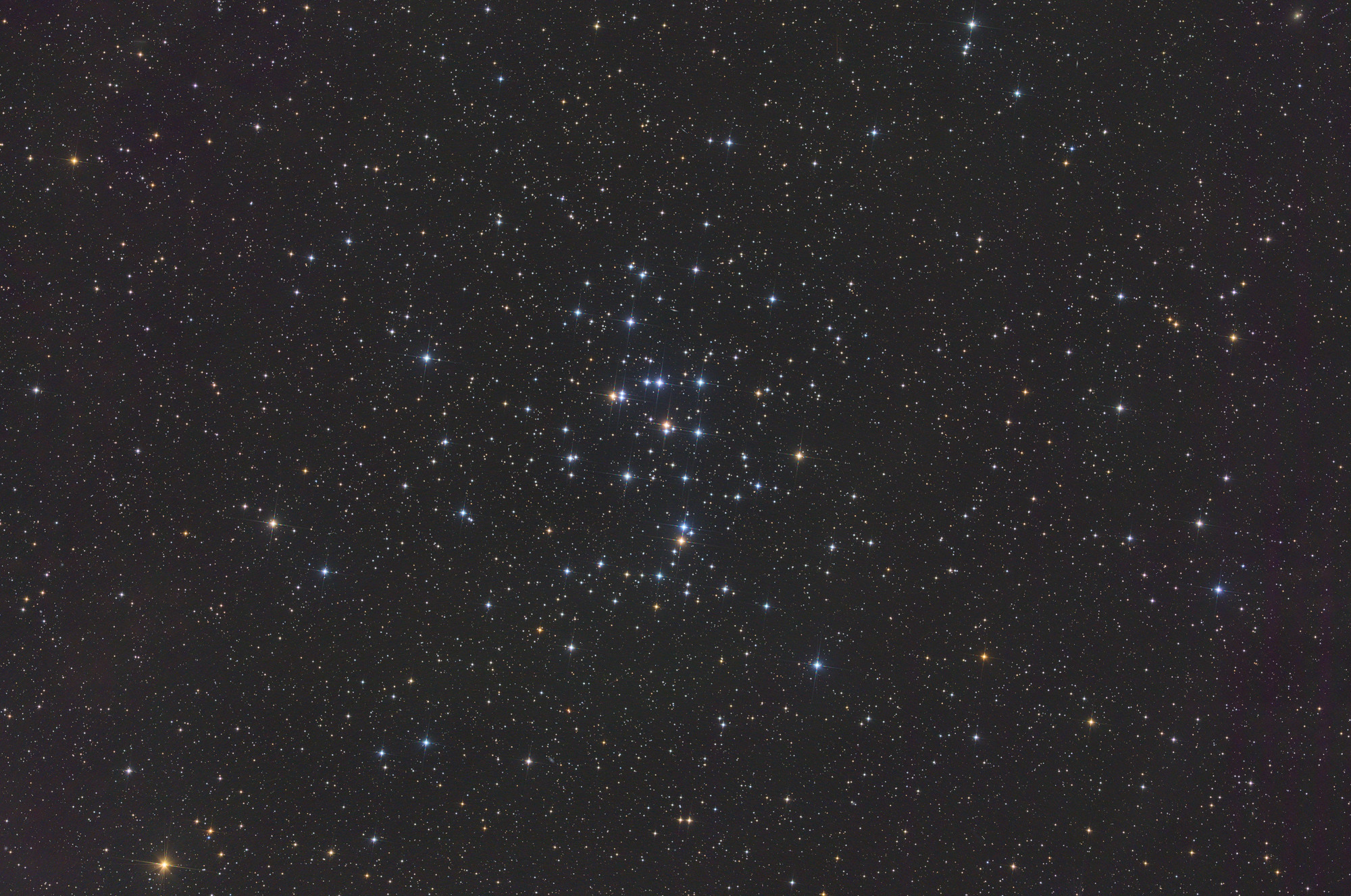 Messier 44 oder Praesepe (lateinisch für Krippe) ist ein offener Sternhaufen, der am abendlichen Winter- und Frühlingshimmel schon freiäugig als Nebelfleckchen zu sehen ist.